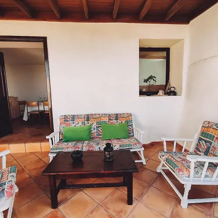 Dama De Famara Villa *