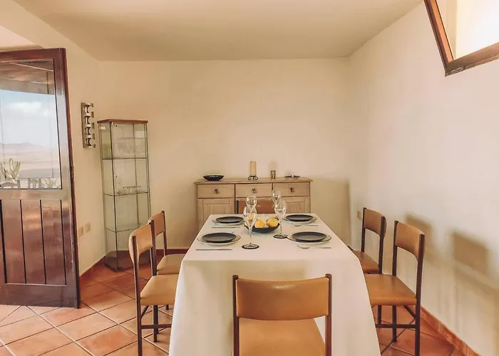 Dama De Famara * Teguise (Lanzarote)