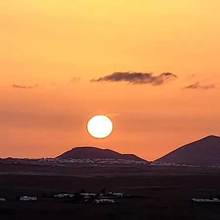Villa Dama De Famara